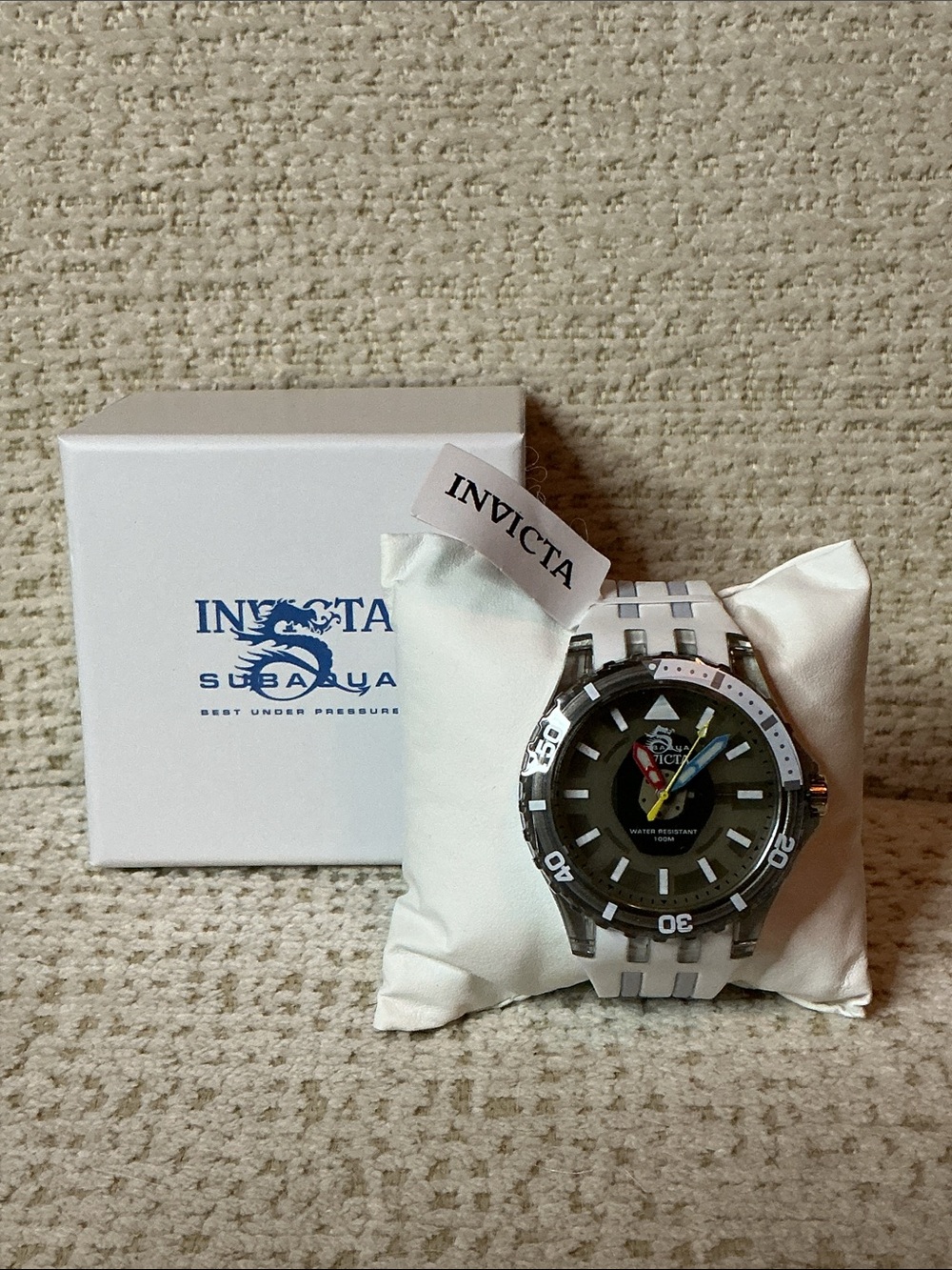 Invicta Men’s White Silicone Watch with Gray Dial and Multicolored Hands 69448